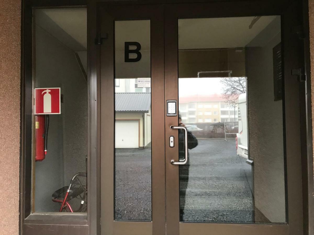 Kemi City L Near Snowcastle, 2 Rooms, Kitchen, Glazed Balcony, Free Parking On Street 외부 사진