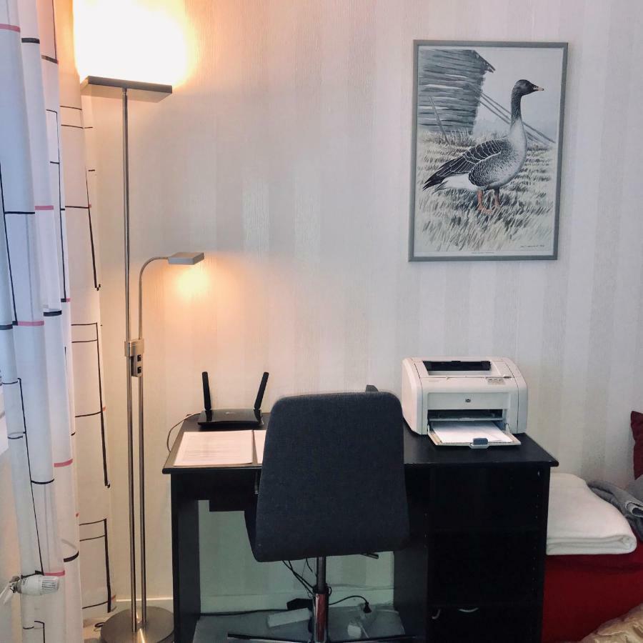 Kemi City L Near Snowcastle, 2 Rooms, Kitchen, Glazed Balcony, Free Parking On Street 외부 사진