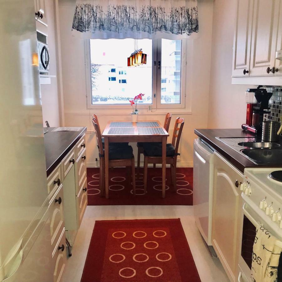 Kemi City L Near Snowcastle, 2 Rooms, Kitchen, Glazed Balcony, Free Parking On Street 외부 사진